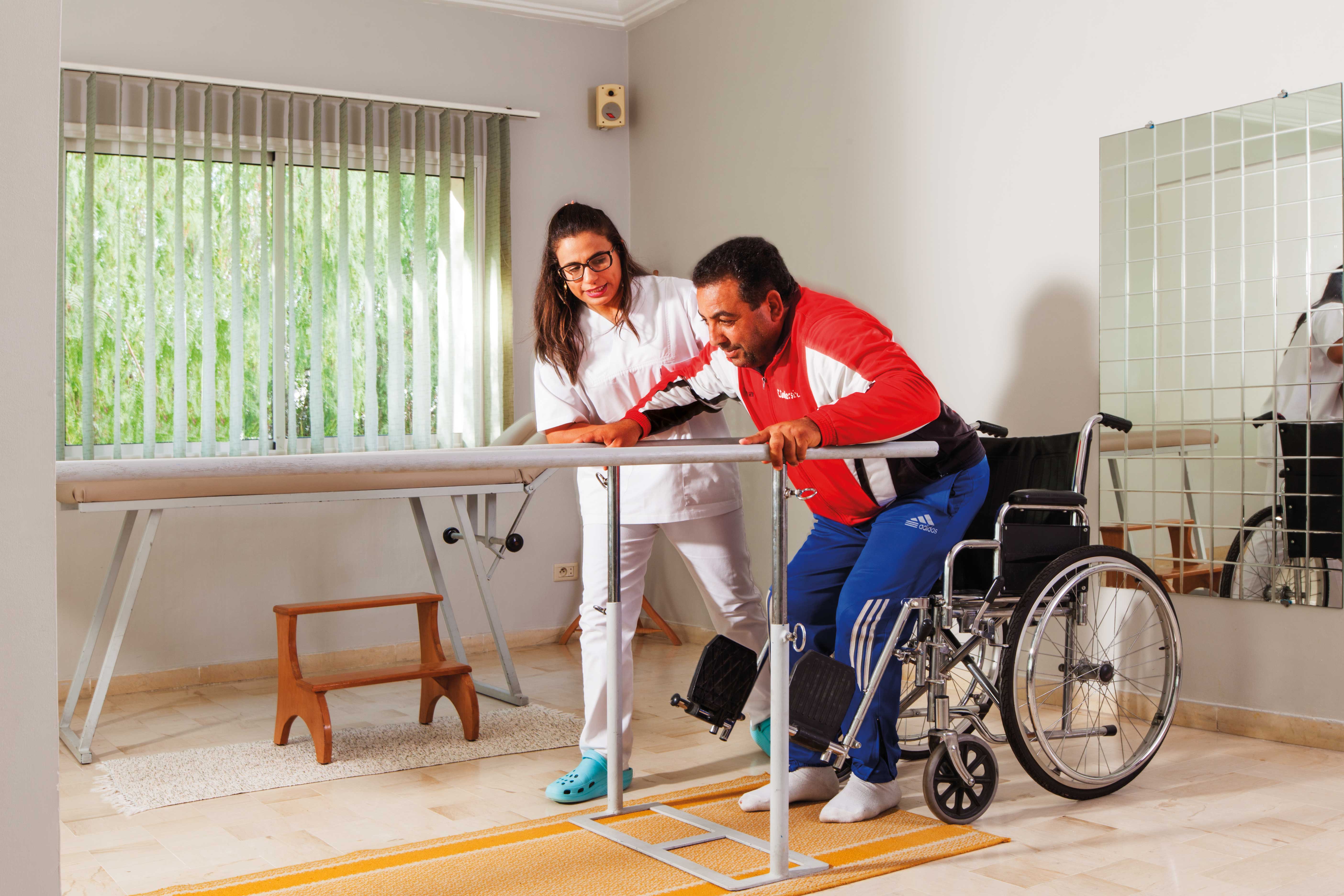 reeducation dans les barres parallèles : centre sabri